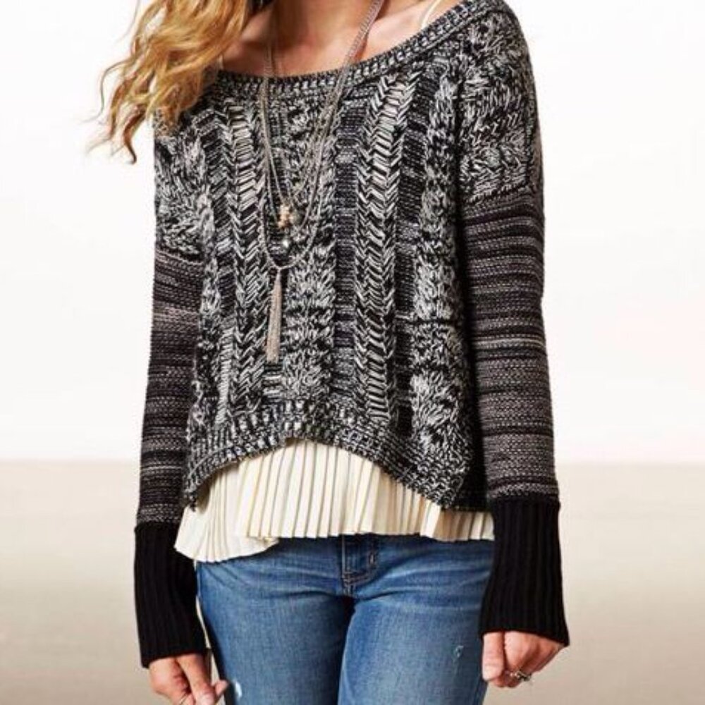 American Eagle Marled Cable Knit Sweater - Large